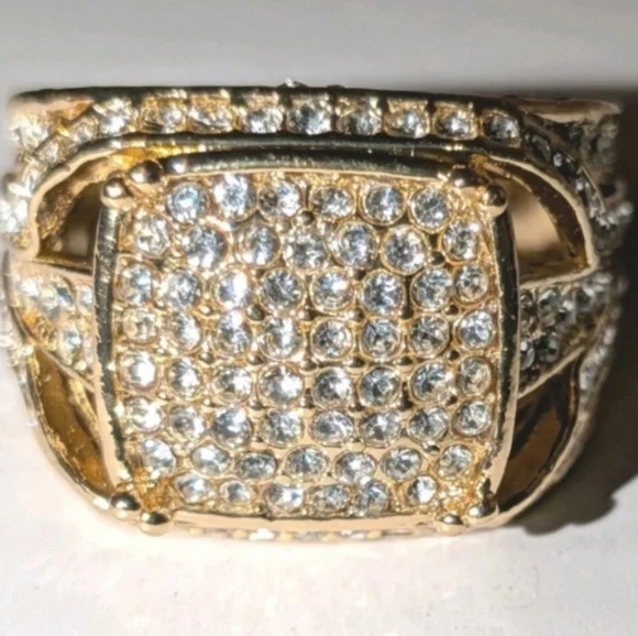 Elegant Gold Colored Men's Ring